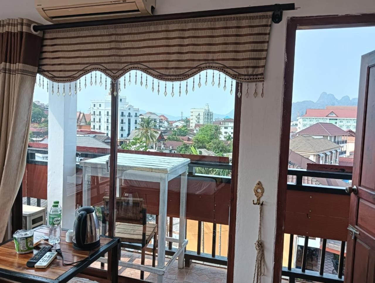 Bountang Riverside Hotel Vang Vieng Eksteriør billede