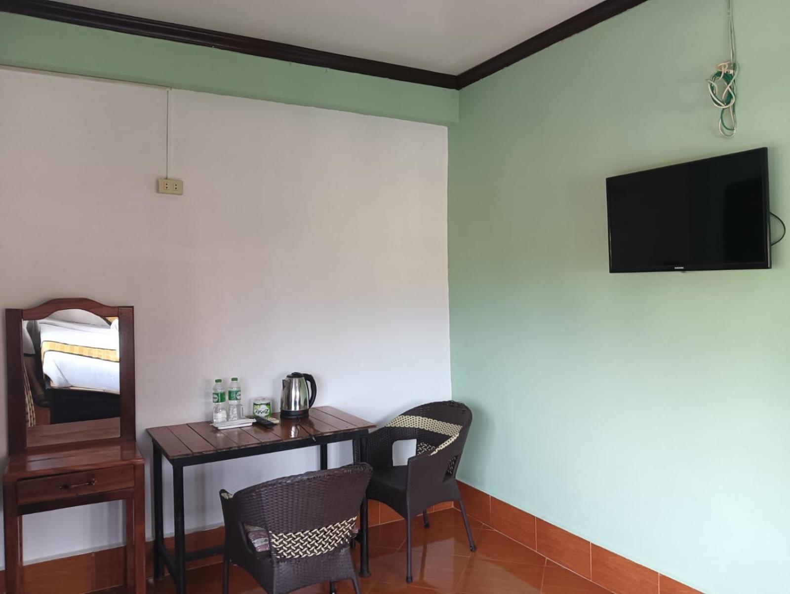 Bountang Riverside Hotel Vang Vieng Eksteriør billede