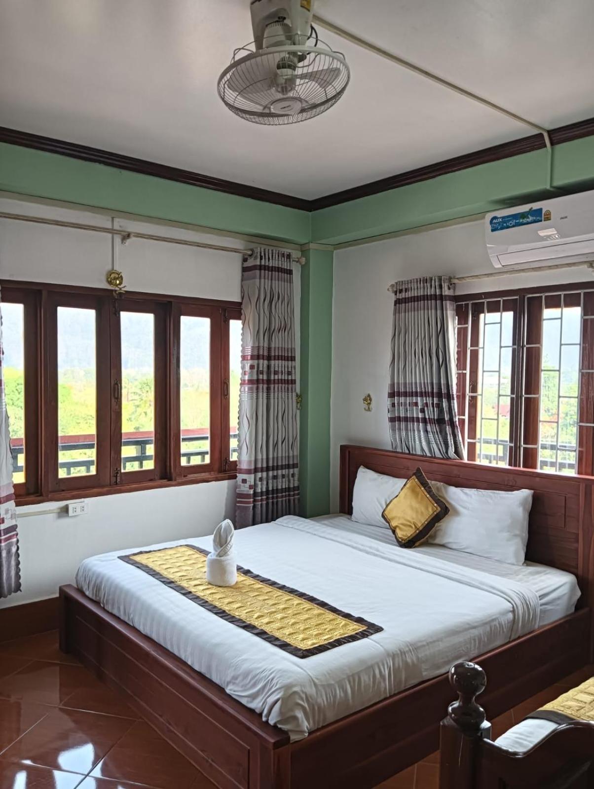 Bountang Riverside Hotel Vang Vieng Eksteriør billede